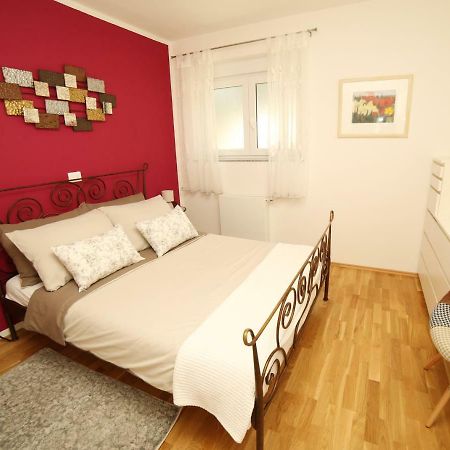 Apartman Nebo Pula Exterior foto