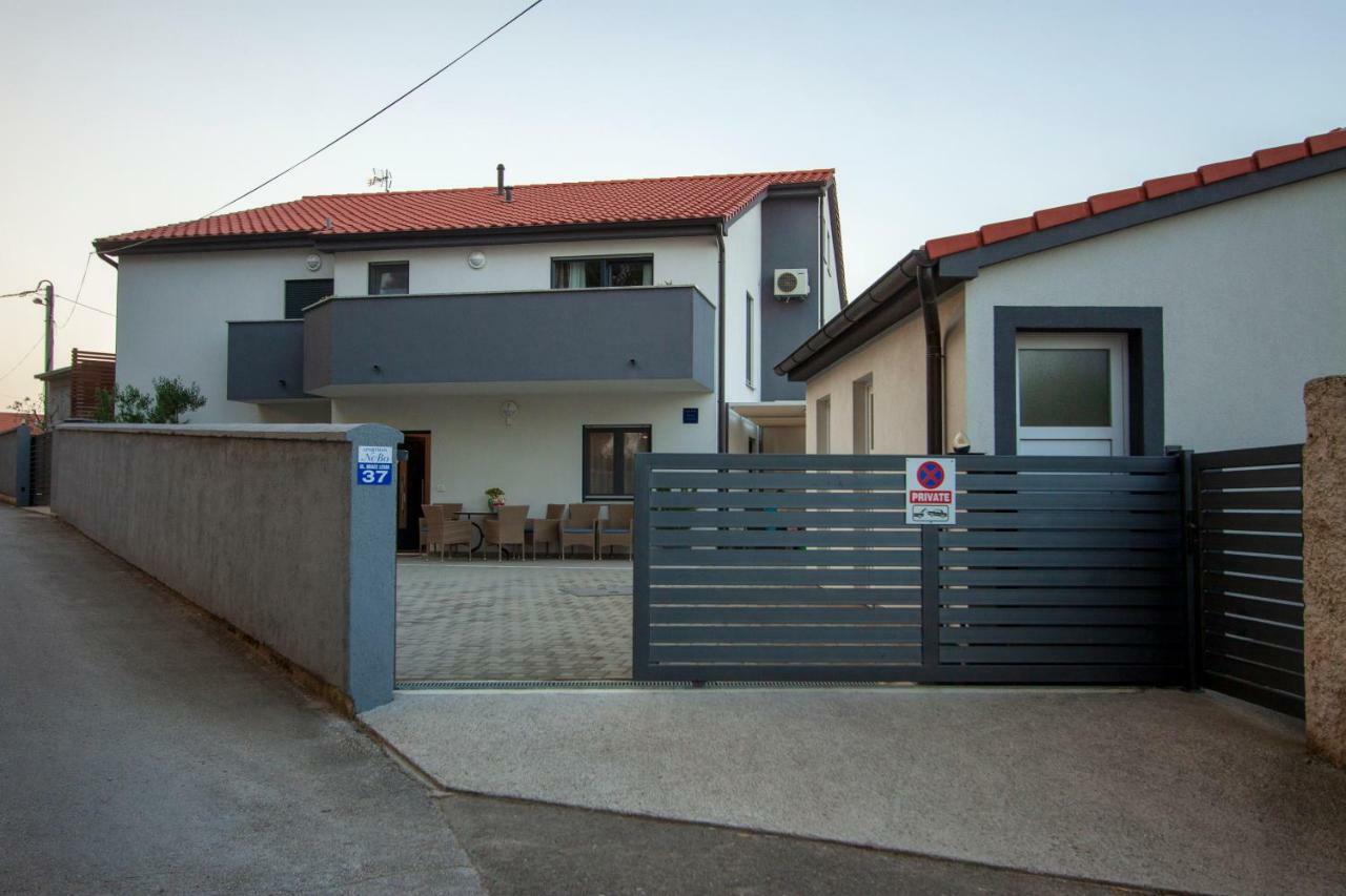 Apartman Nebo Pula Exterior foto