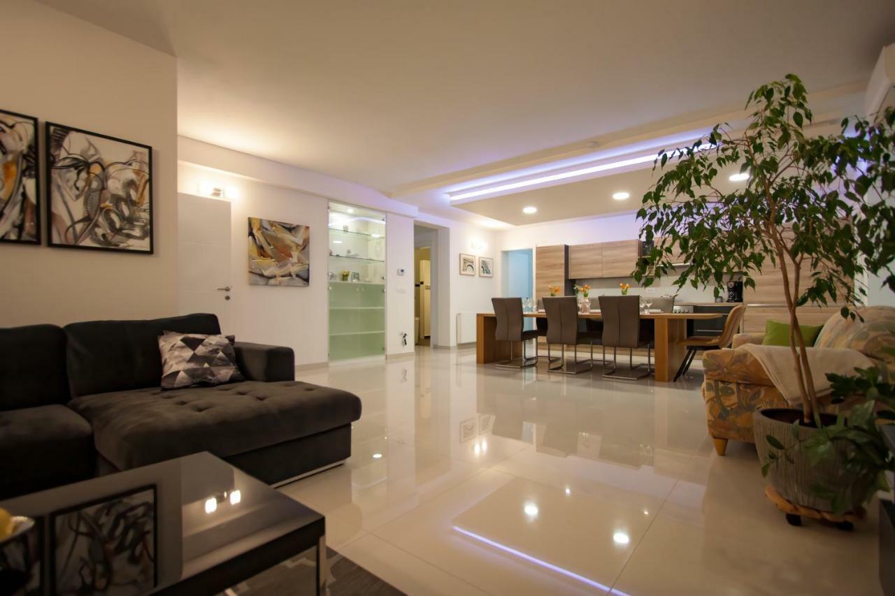 Apartman Nebo Pula Exterior foto