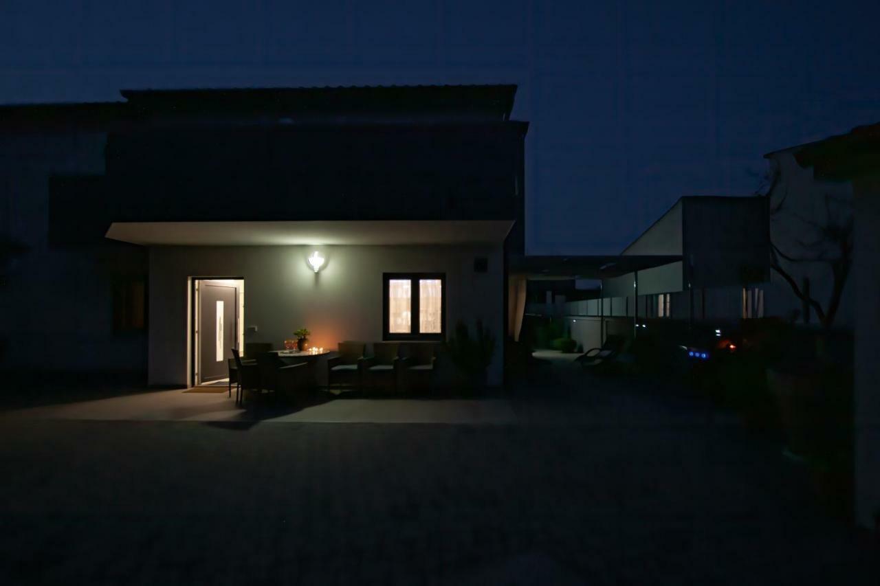 Apartman Nebo Pula Exterior foto